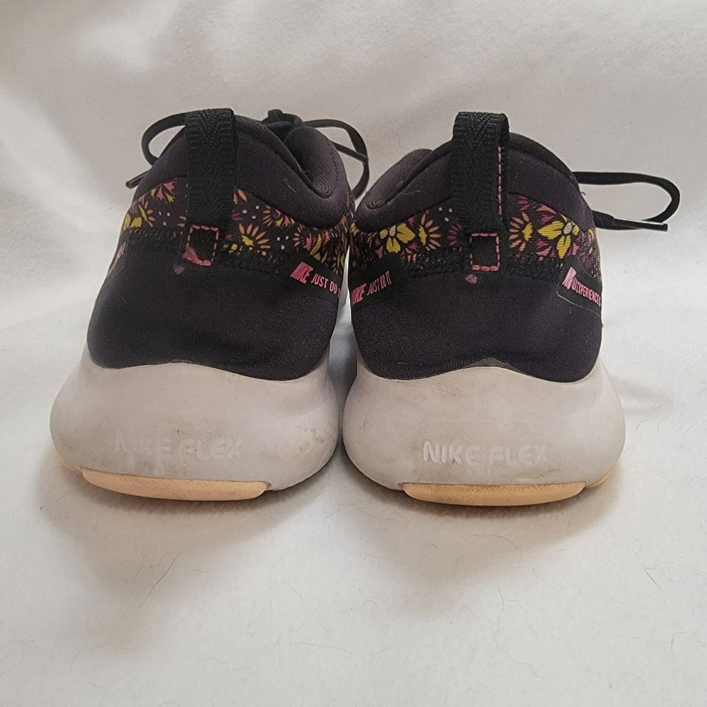 NIKE EUC Flex Experience 8 - Size 9 - Picture 4 of 11